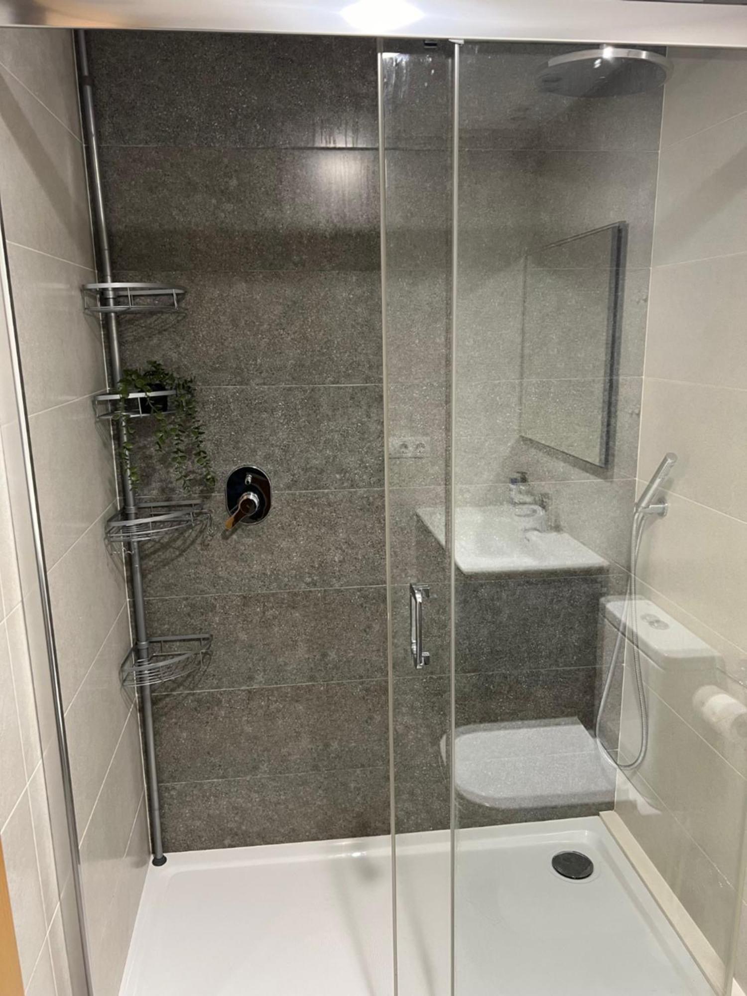 Ferienwohnung Habitacion Doble Con Bano Privado Valencia Exterior foto